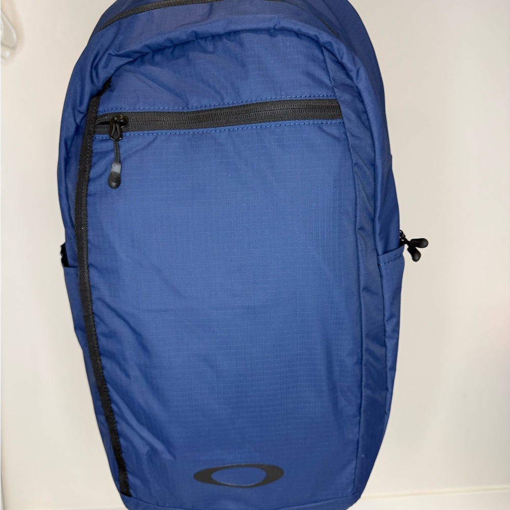 Oakley Royal Blue Compact Sling‎ Pack
